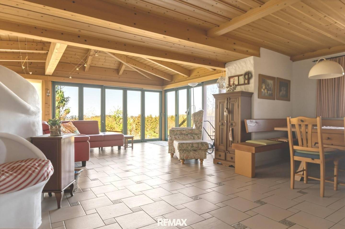 Idyllisches Landhaus mit Schwimmteich und Naturgarten