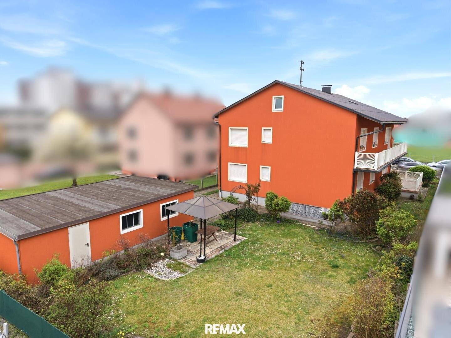 Zweifamilienhaus in Traun mit Balkonen