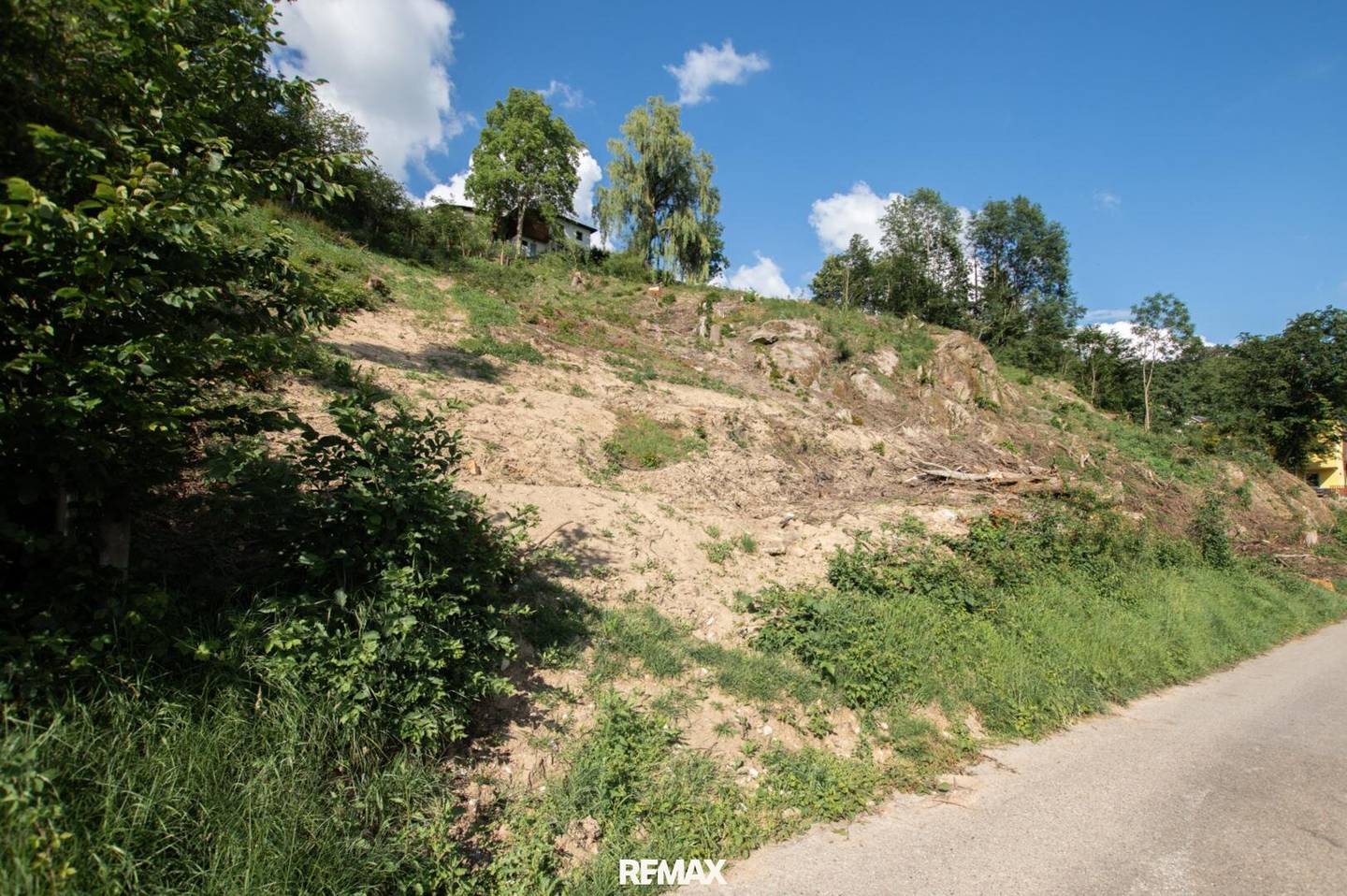 Großes sonniges Grundstück in Walding