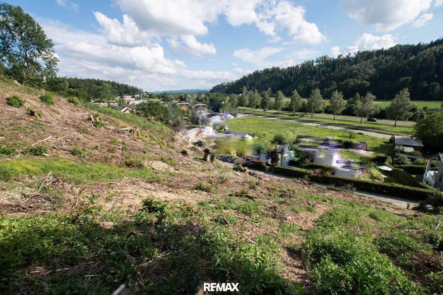 Großes sonniges Grundstück in Walding
