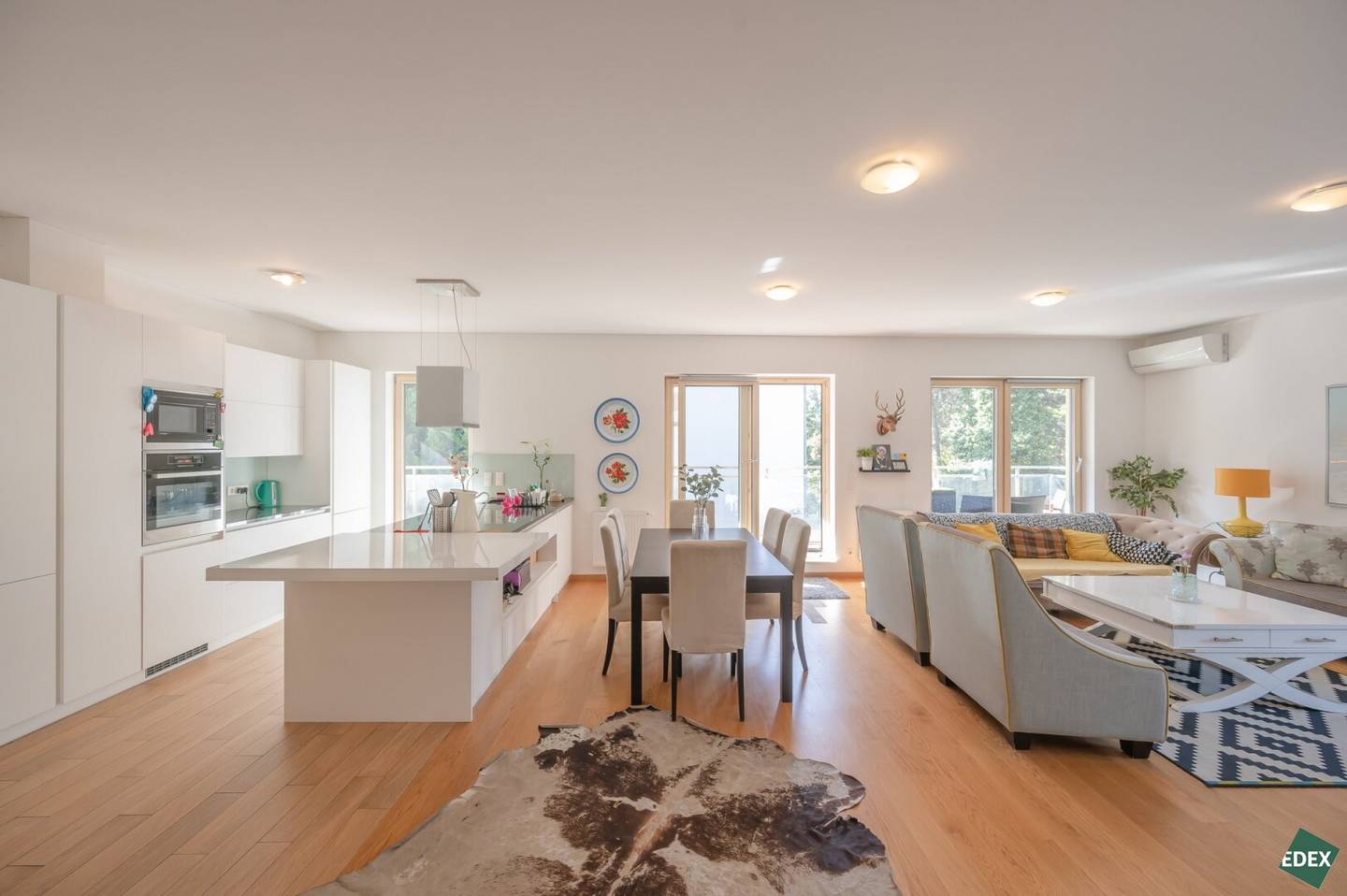 Beautiful 5-room maisonette with large garden, balcony and terrace
