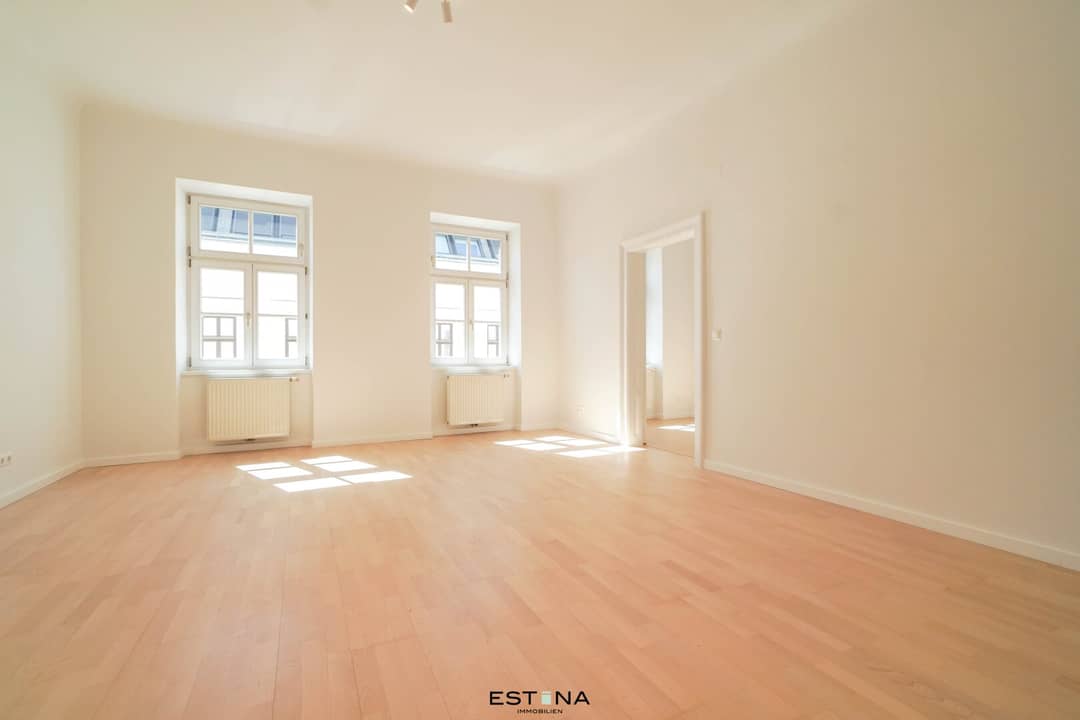 Altbauwohnung mit Balkon und Gartenblick in Neubau