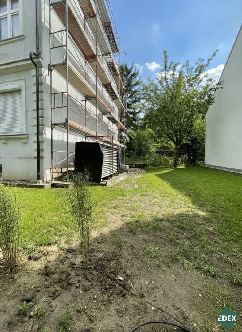 Erstbezug nach Sanierung Wohnung mit Garten