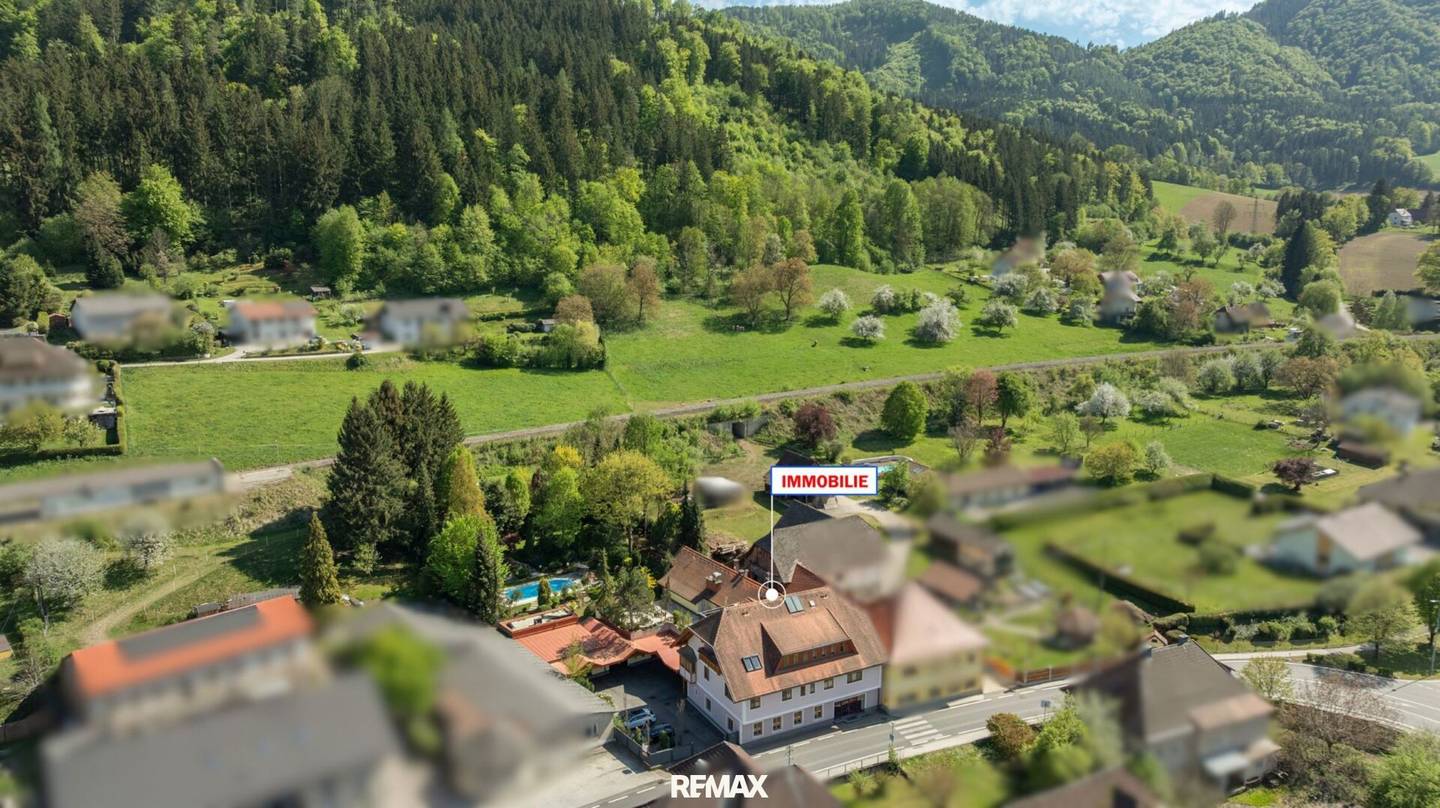 Exklusive Wohn- und Gewerbeimmobilie mit Pool
