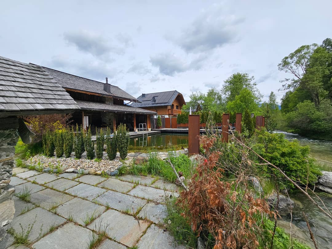 Altholz Chalet mit Naturschwimmteich in Pichl