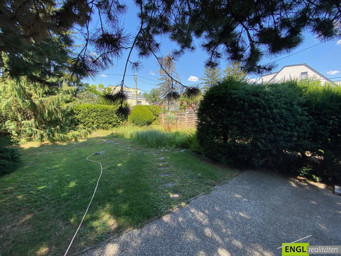 Building Plot with Summer House near Alte Donau