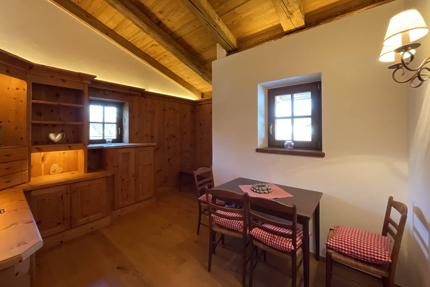 Attic apartment pine wood balcony fully furnished