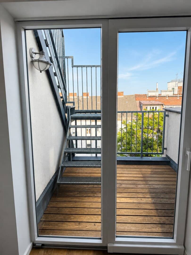 Dachgeschosswohnung mit zwei Terrassen und Blick