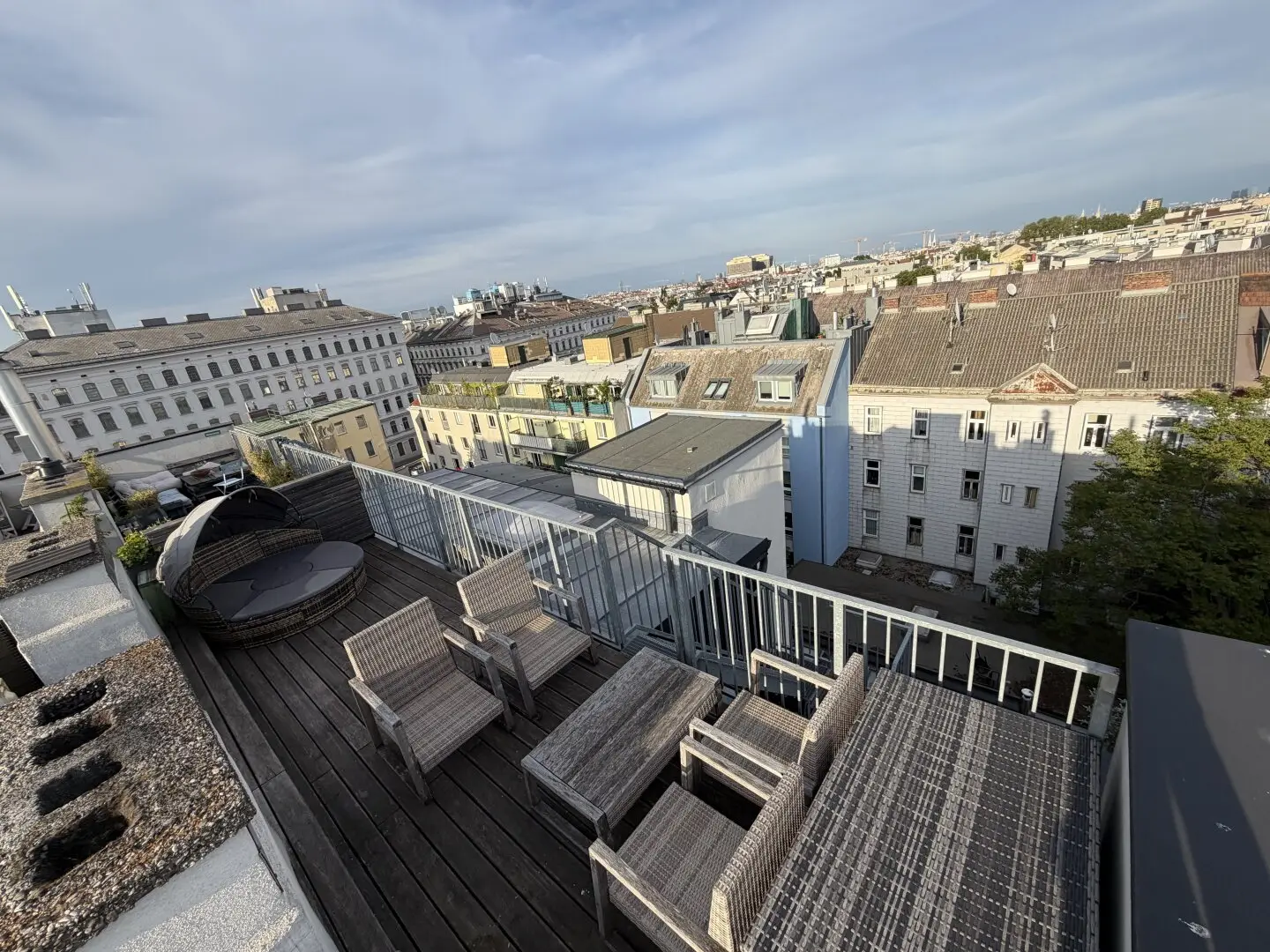Attic apartment with two terraces and view