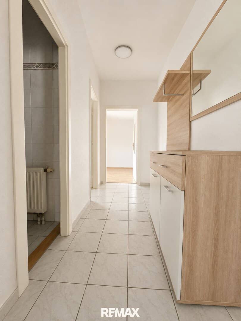 Gepflegte Wohnung mit Balkon und drei Zimmern