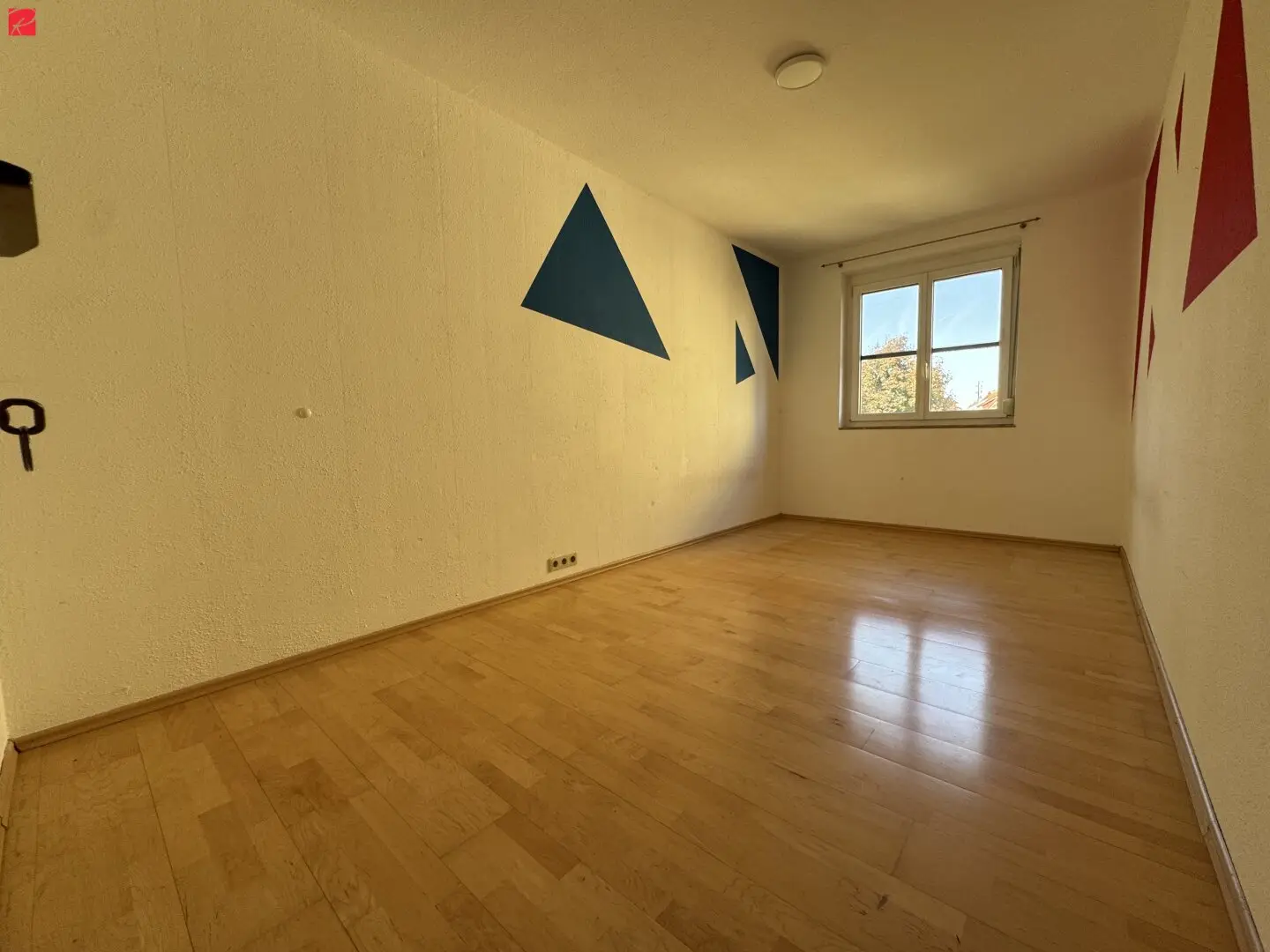 Großzügige Wohnung mit Loggia