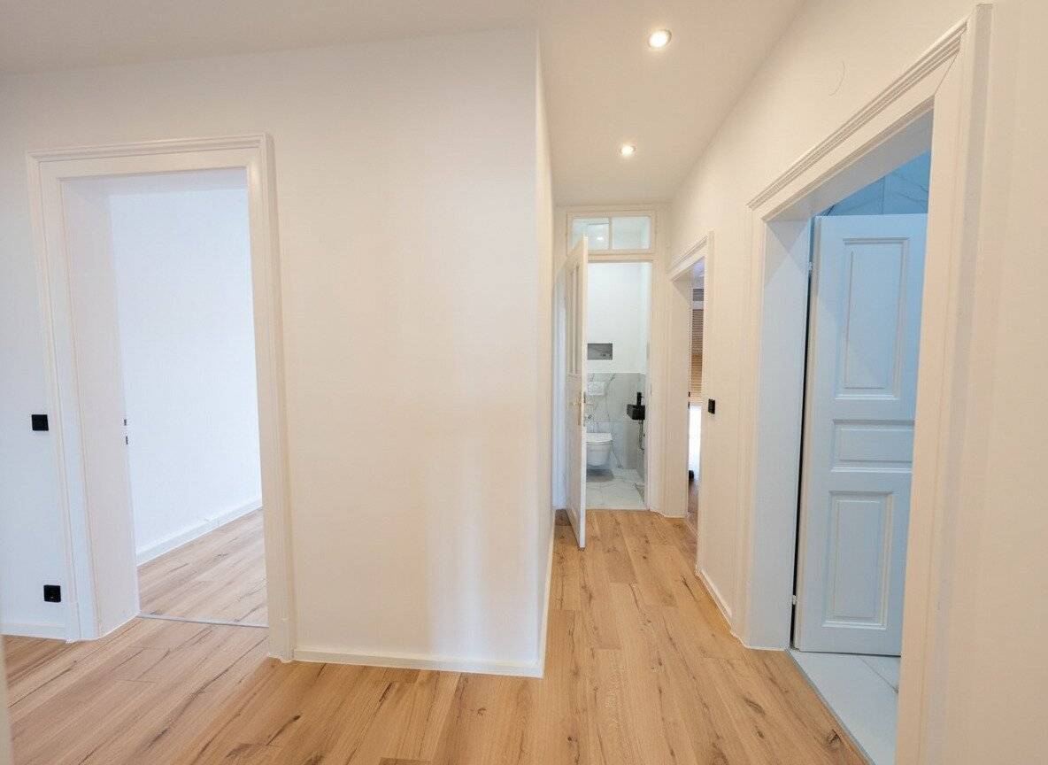 Komplett sanierter Altbau: 80 m² · 3 Zimmer · Balkon & Wintergarten in Graz-Eggenberg