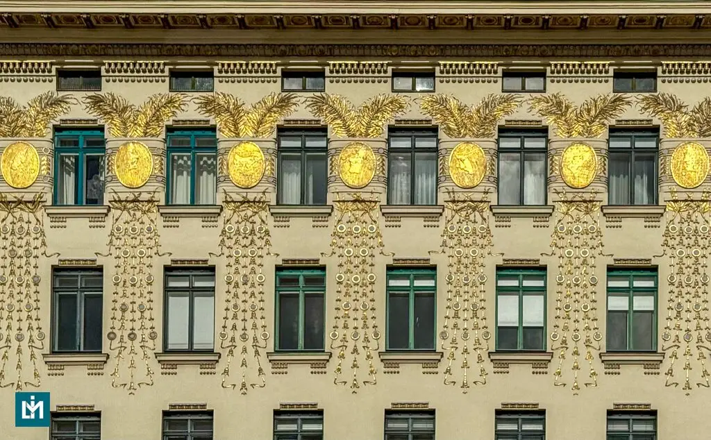 Attractive office/practice in the representative Art Nouveau building by Otto Wagner directly at the Naschmarkt