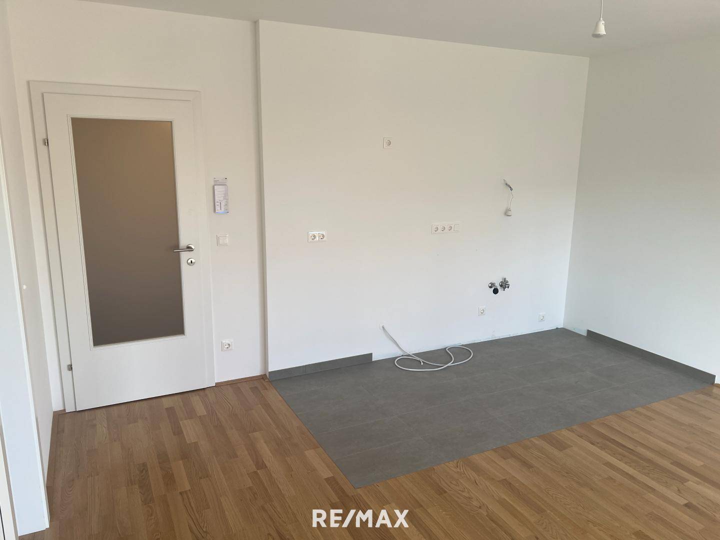 Apartment in city center with loggia and lift