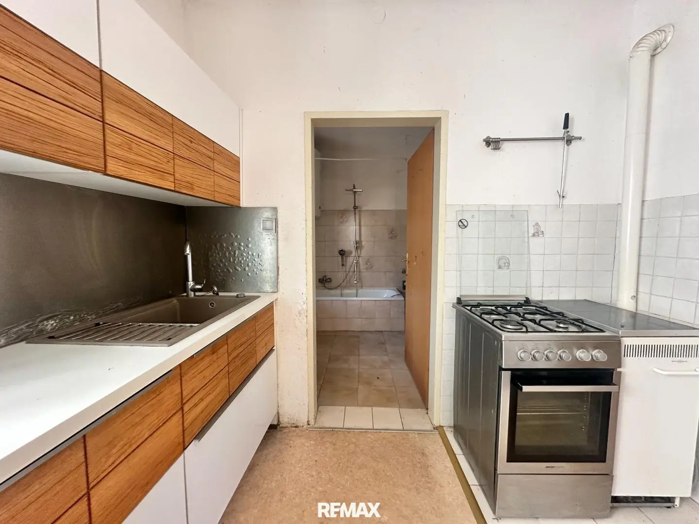 House with Renovation Potential in Zistersdorf