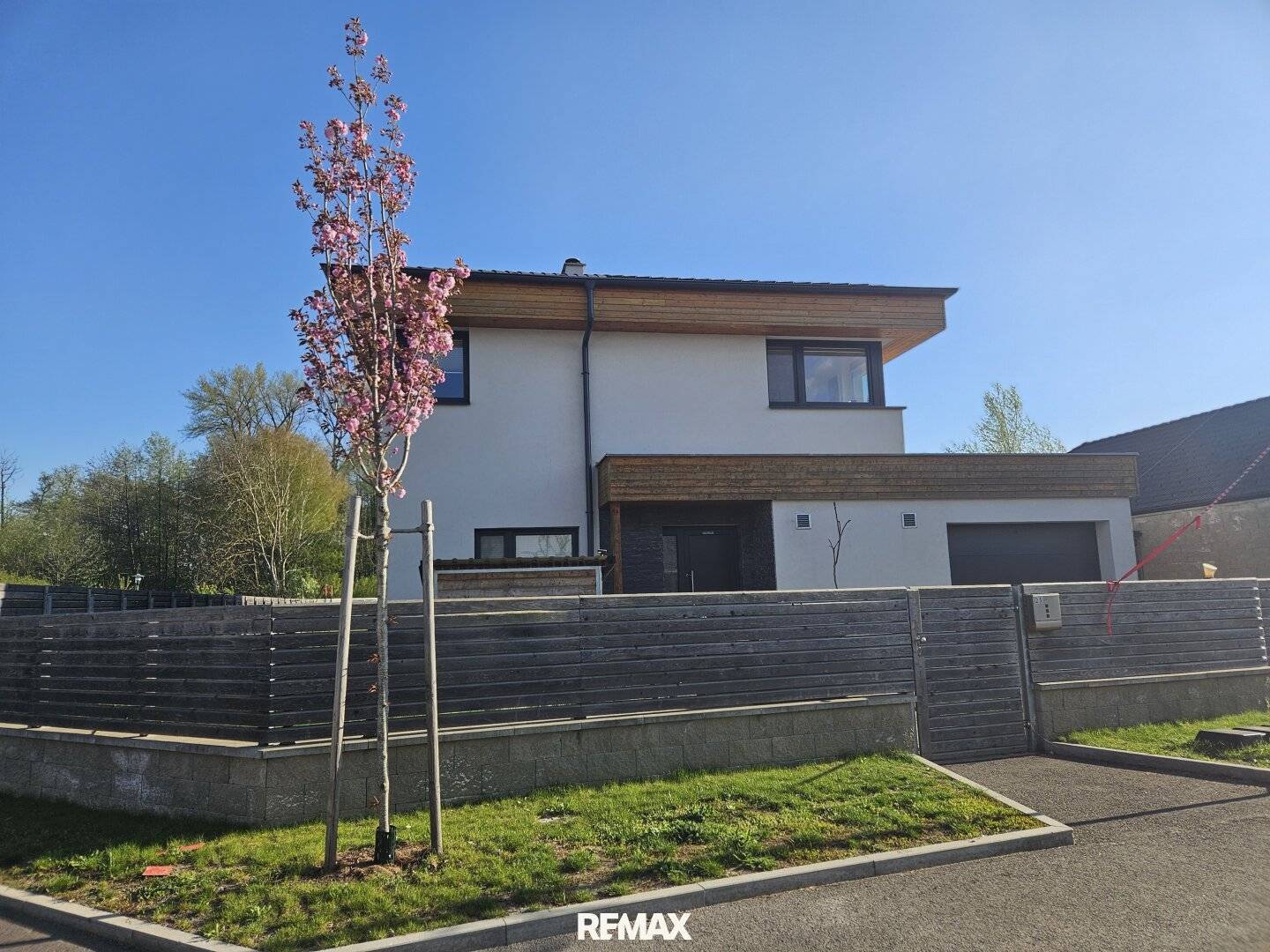 Bright House with 175 m²