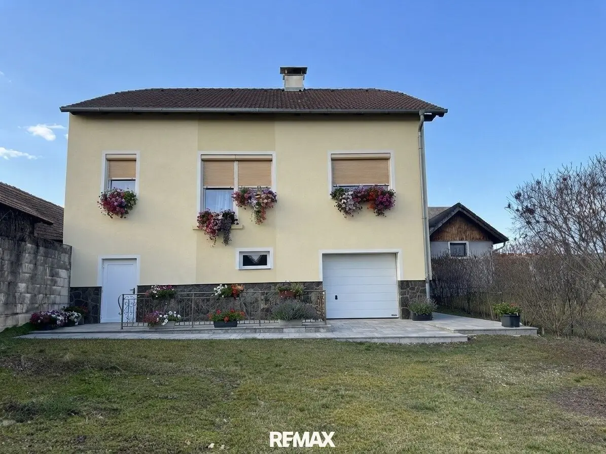 Family House with Garden in Großengersdorf
