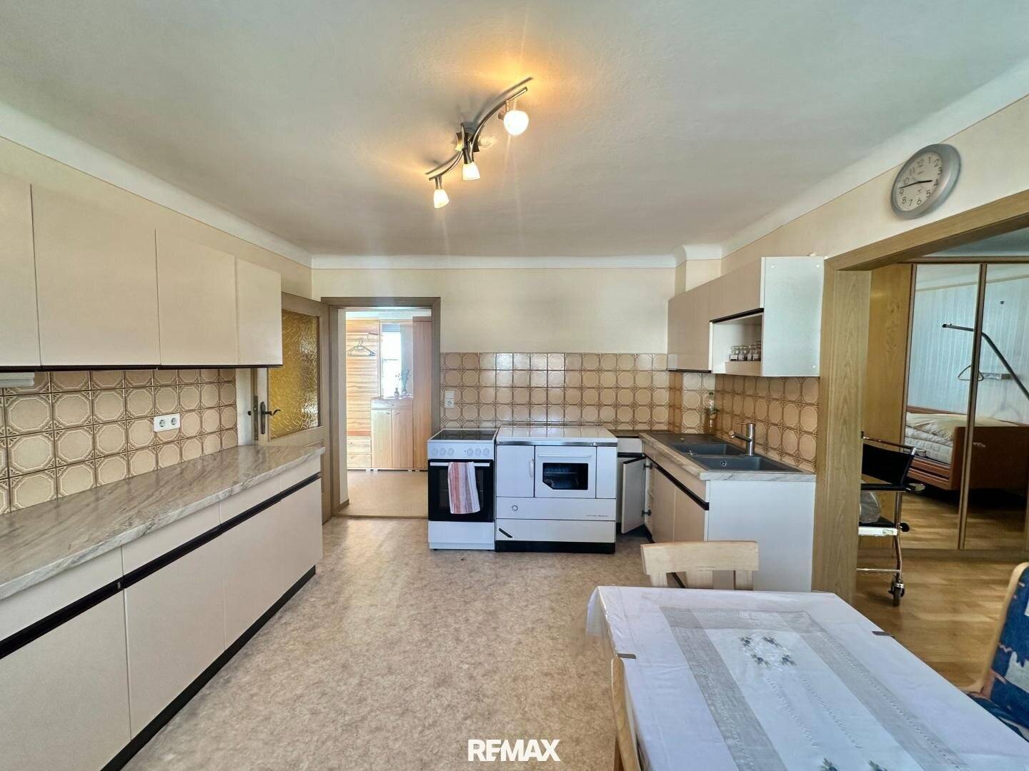 Charming Single-Family Home with Garden