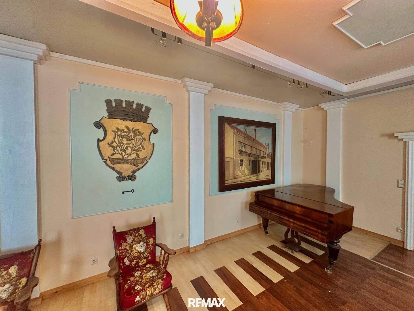 Townhouse with 364 m² Living Space in Mistelbach