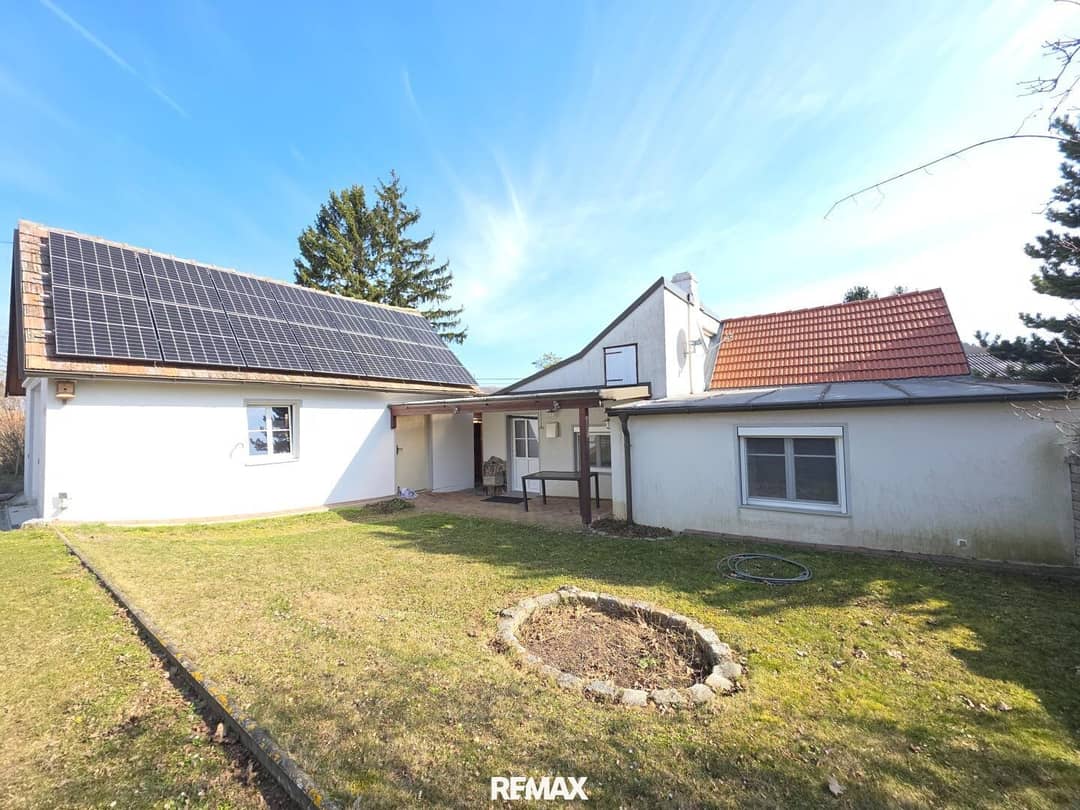 Rental House with Garden and Terrace