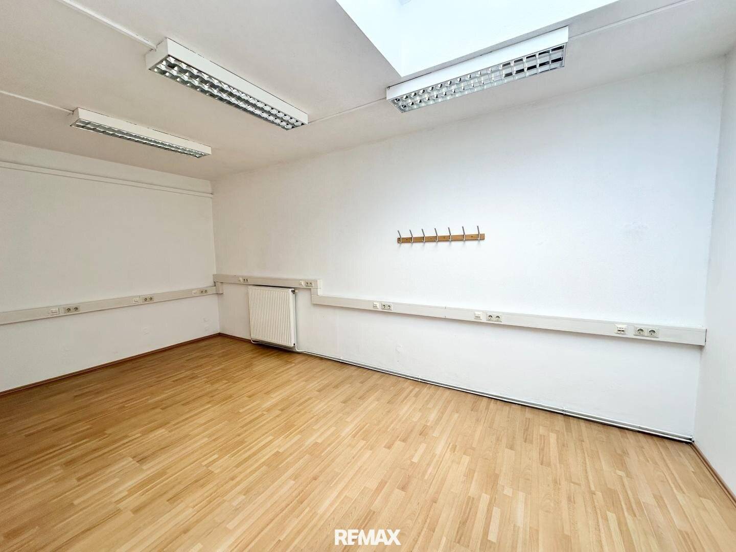 Office Space with 5 Rooms in Central Mistelbach