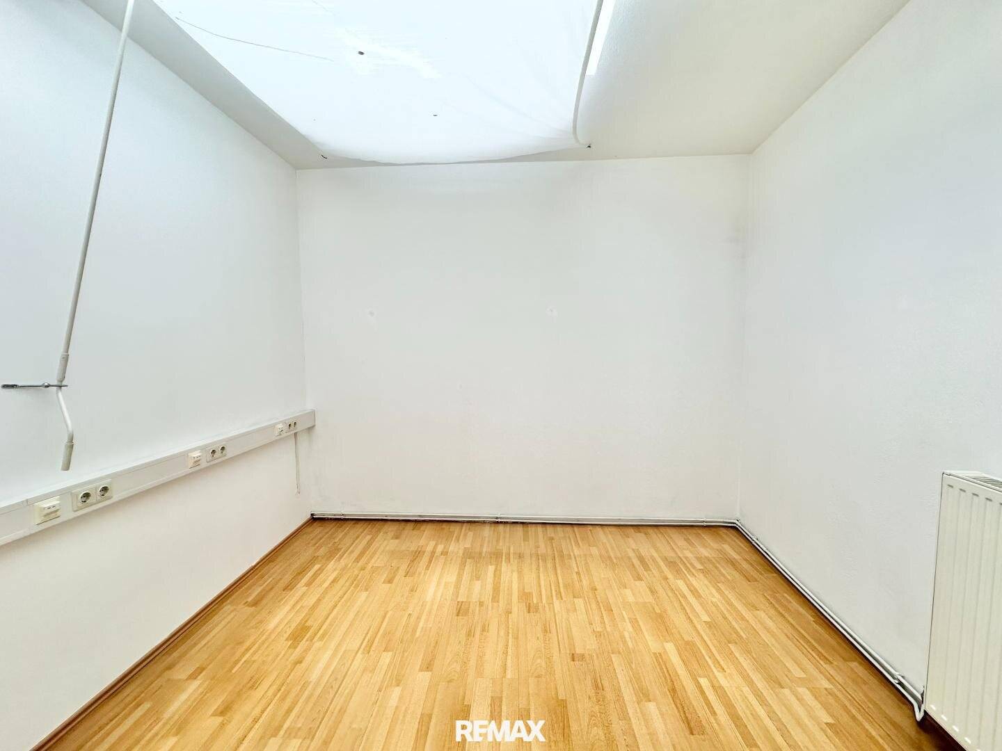 Office Space with 5 Rooms in Central Mistelbach