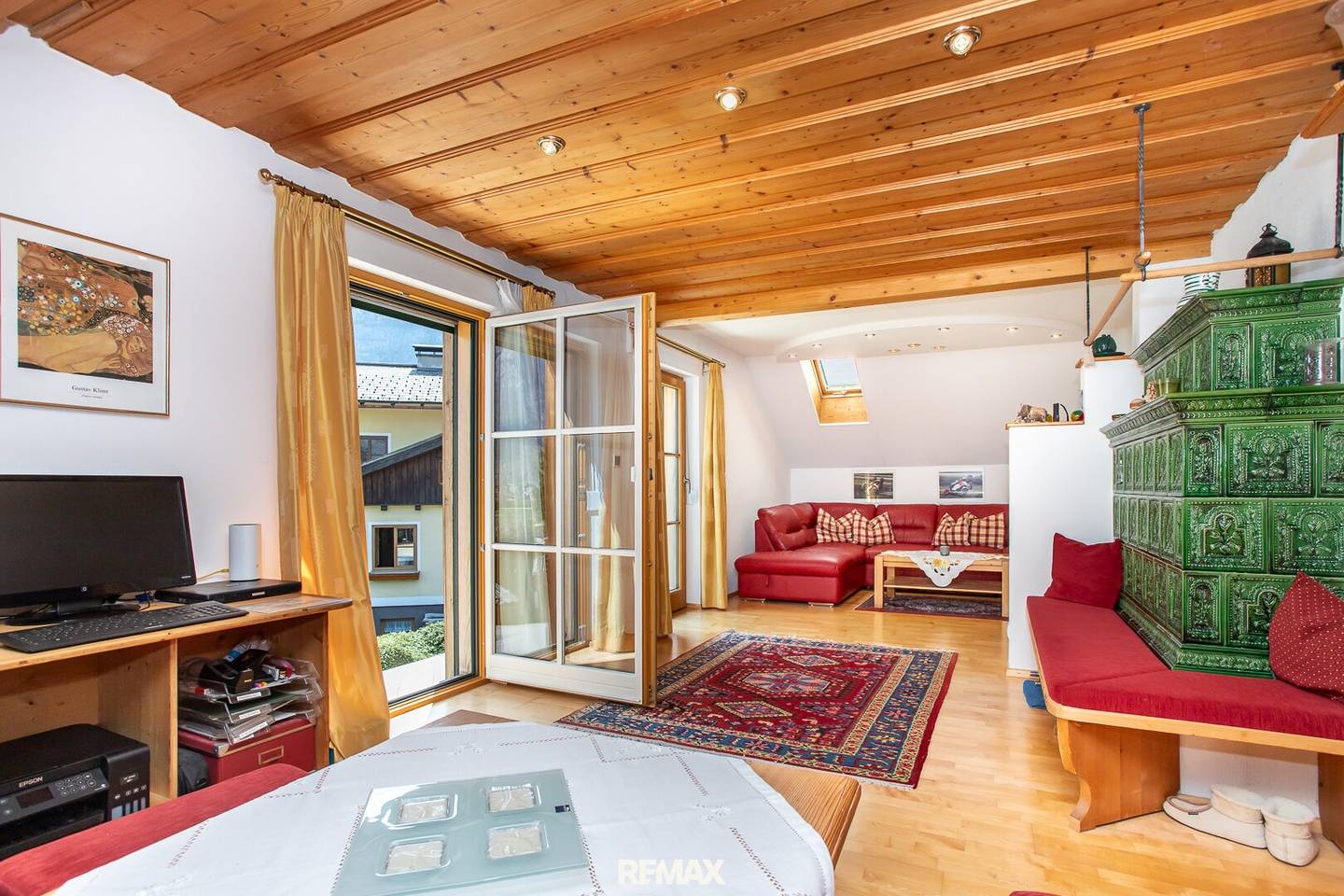 Spacious House with Outbuildings in Ebensee