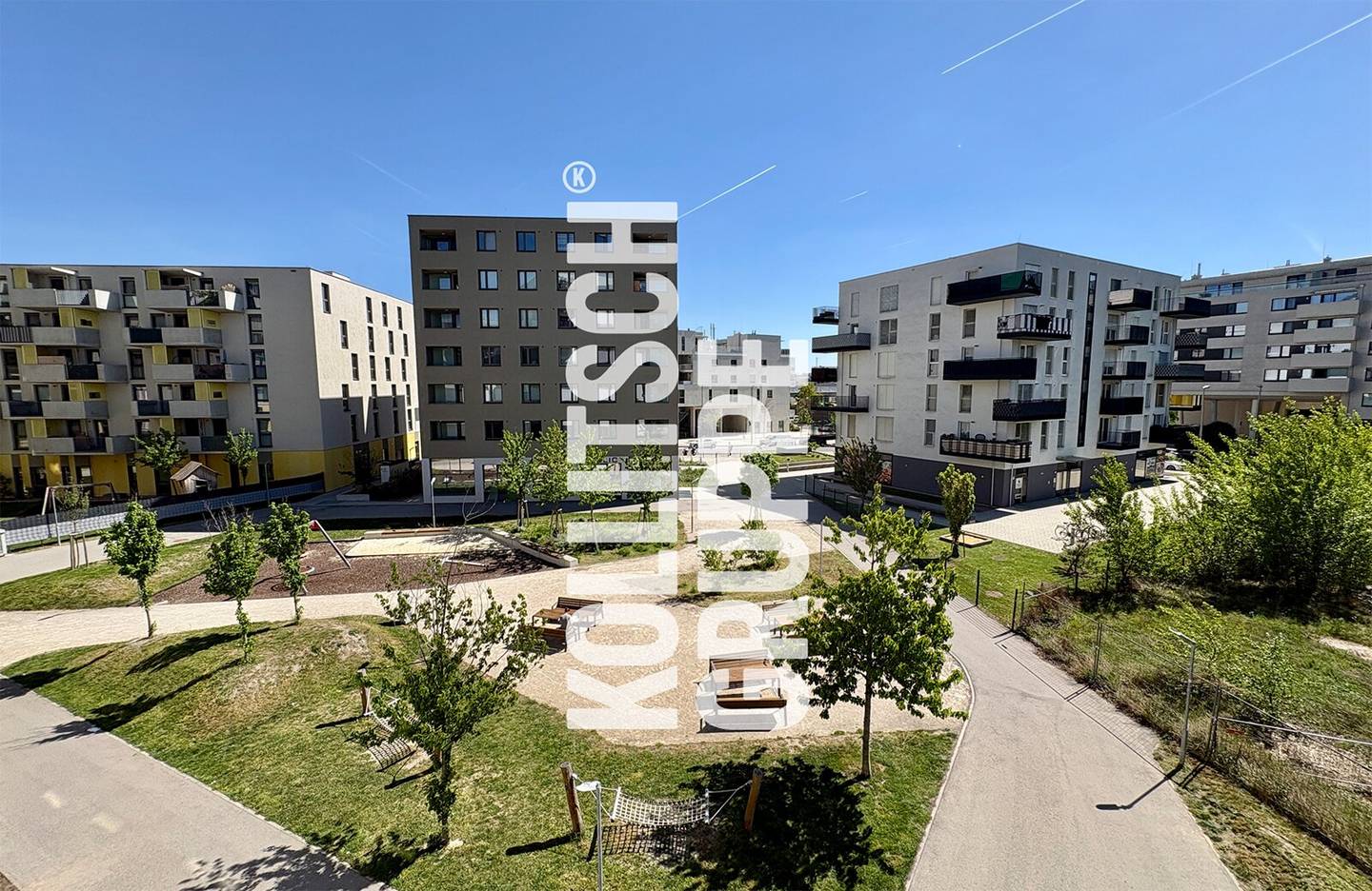 Wohnung in Stadlau mit Balkon und Einbauküche