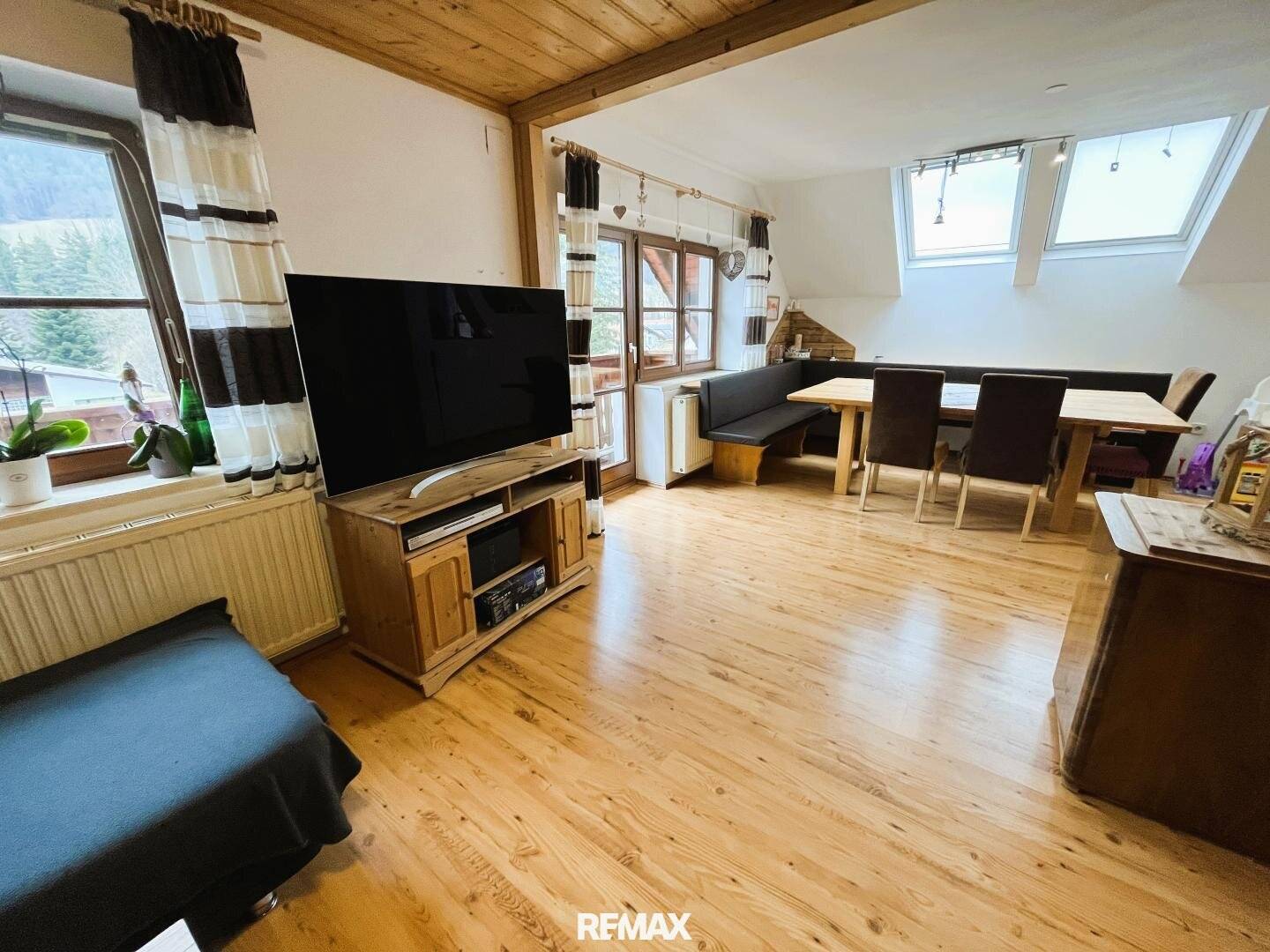 Family Home with PV System in Ofenbach