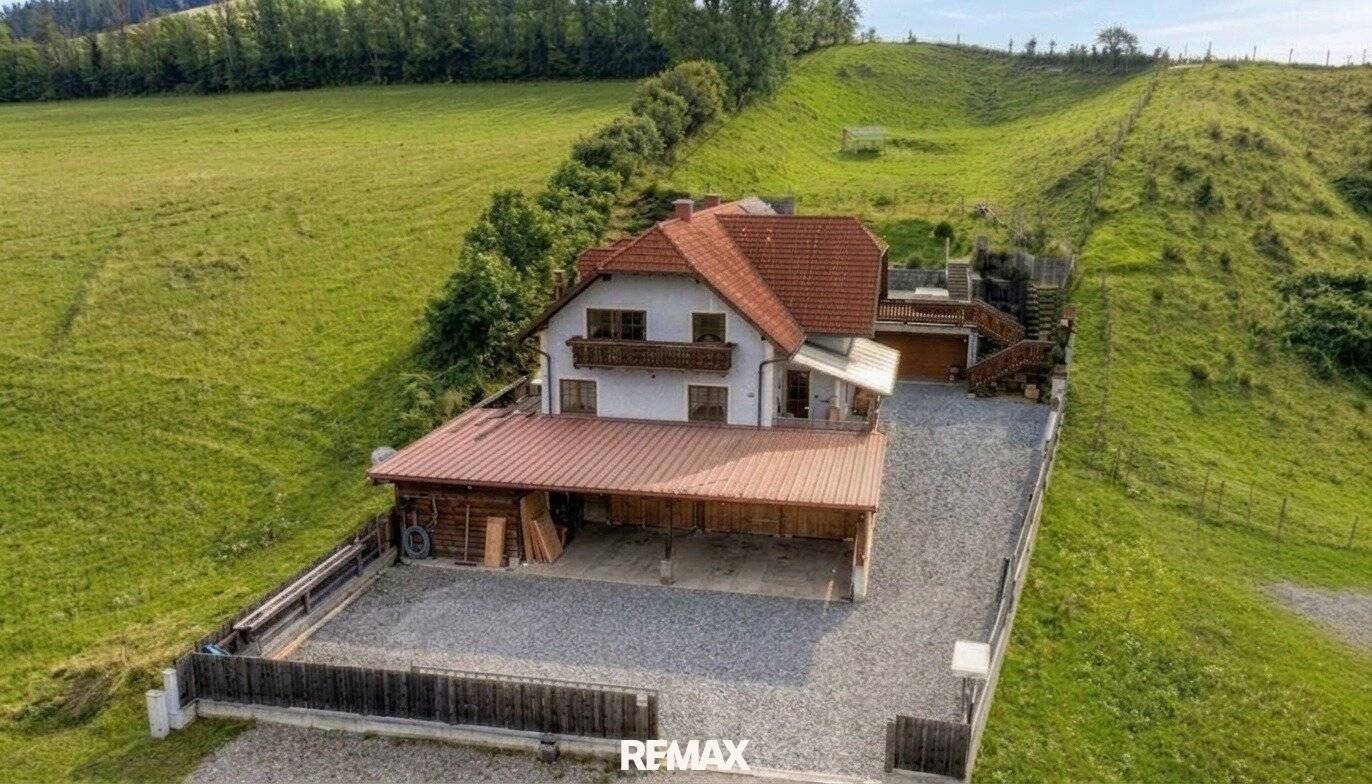 Family Home with PV System in Ofenbach