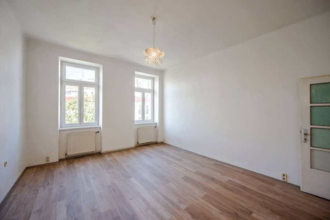 Altbauwohnung im Gründerzeithaus mit guter Lage