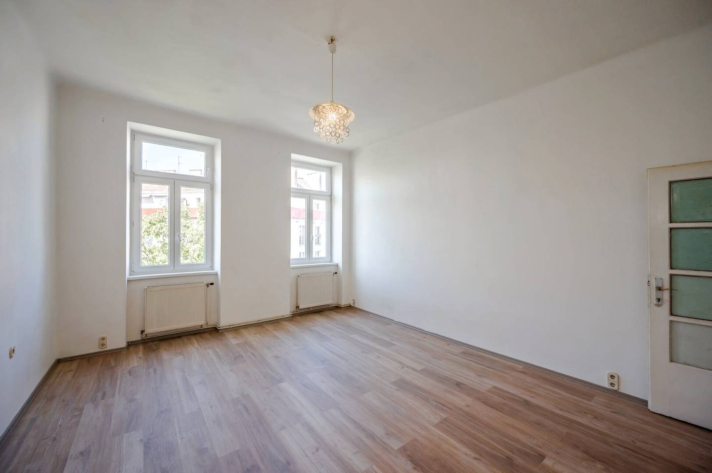 Altbauwohnung im Gründerzeithaus mit guter Lage