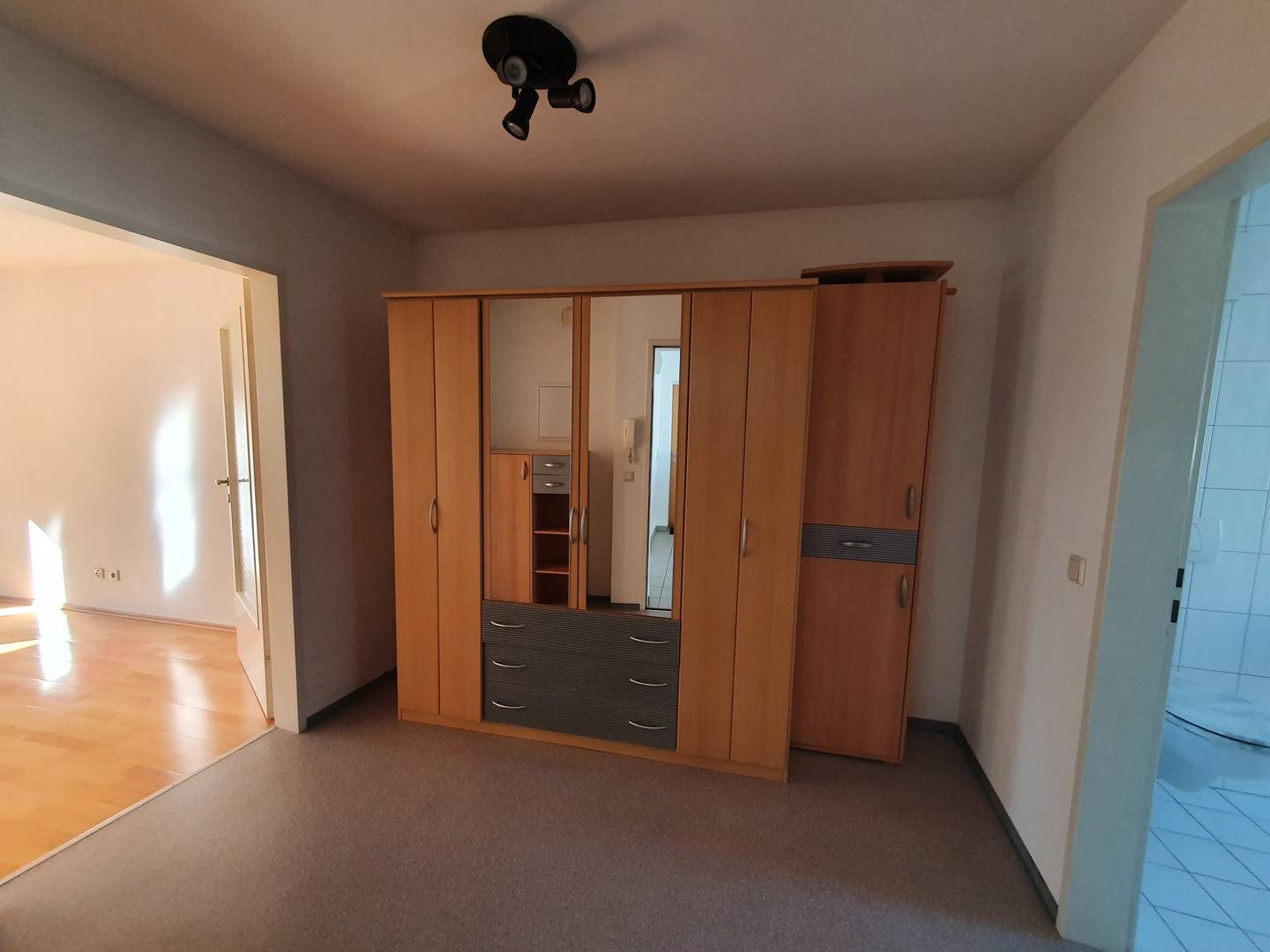 Apartment in central location with kitchen