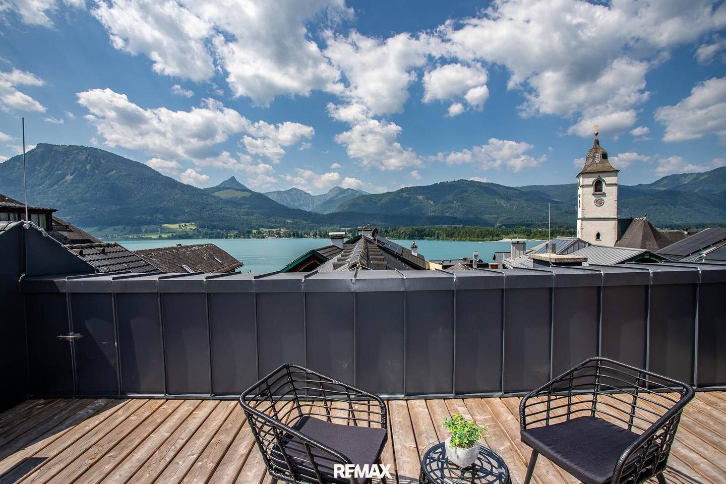 Apartment with lake view and rooftop terrace at Wolfgangsee