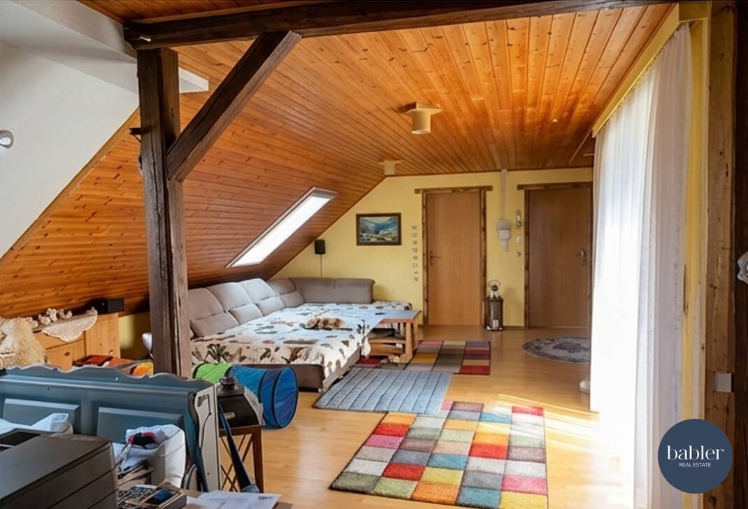 Spacious House with Garden and Pool
