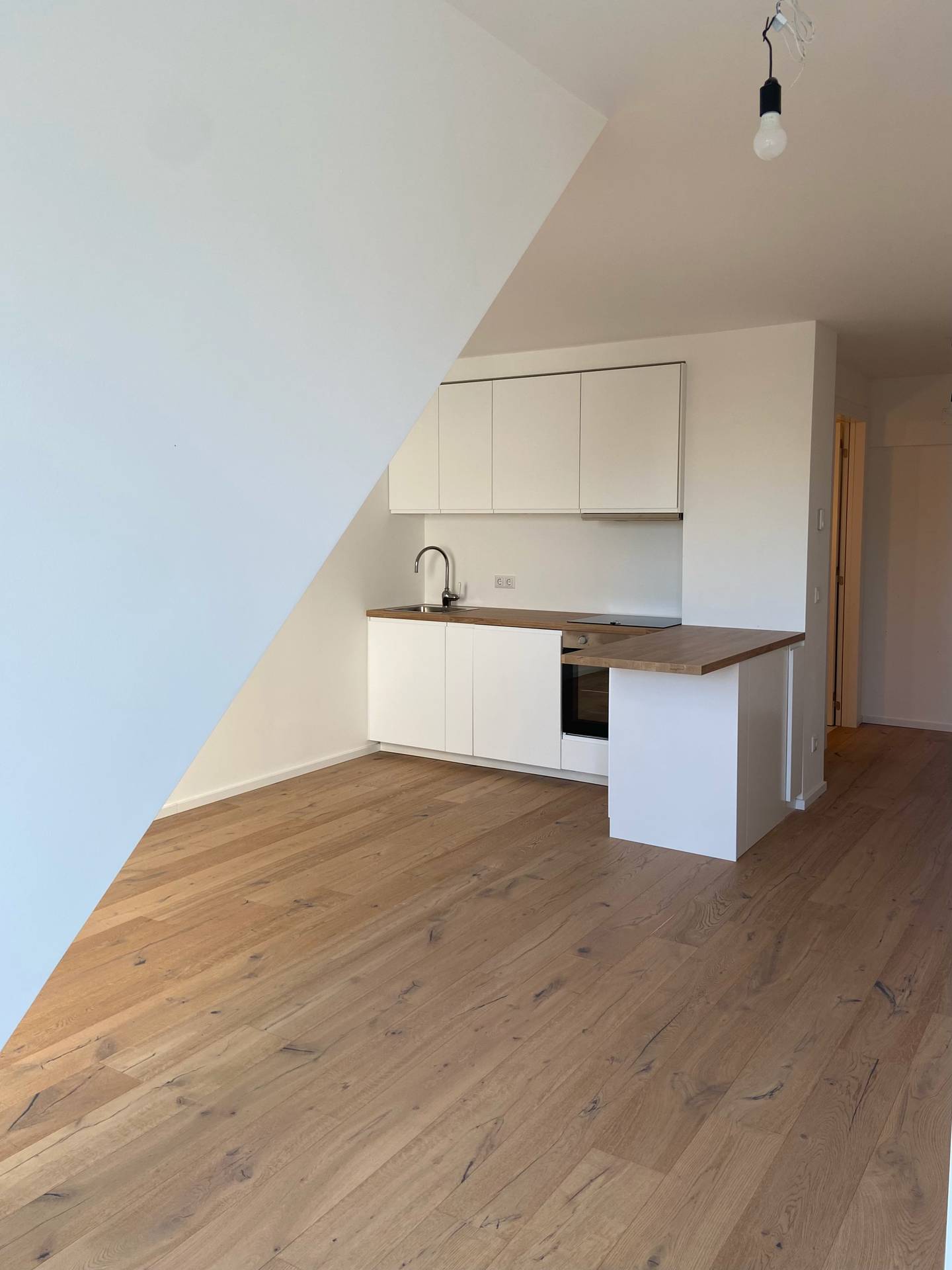 Modern 2-Room Apartment in Vienna Hietzing