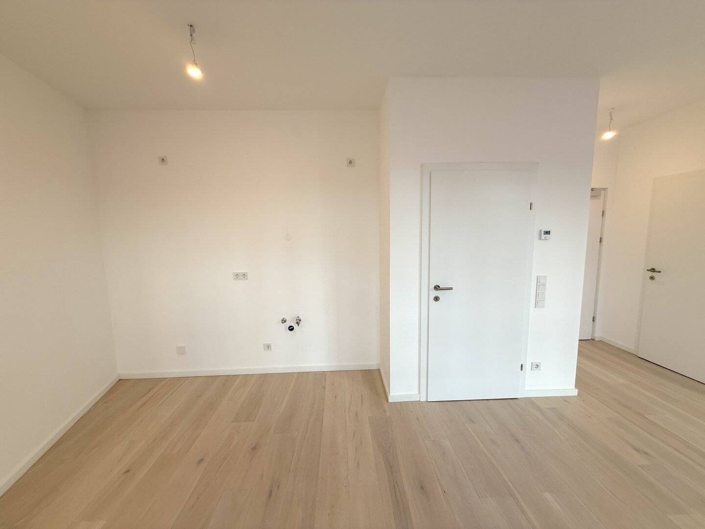 Straßenseitiges Büro in Penzing