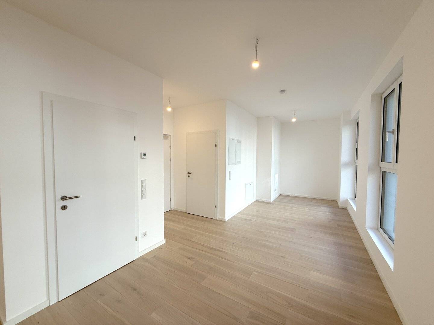 Straßenseitiges Büro in Penzing