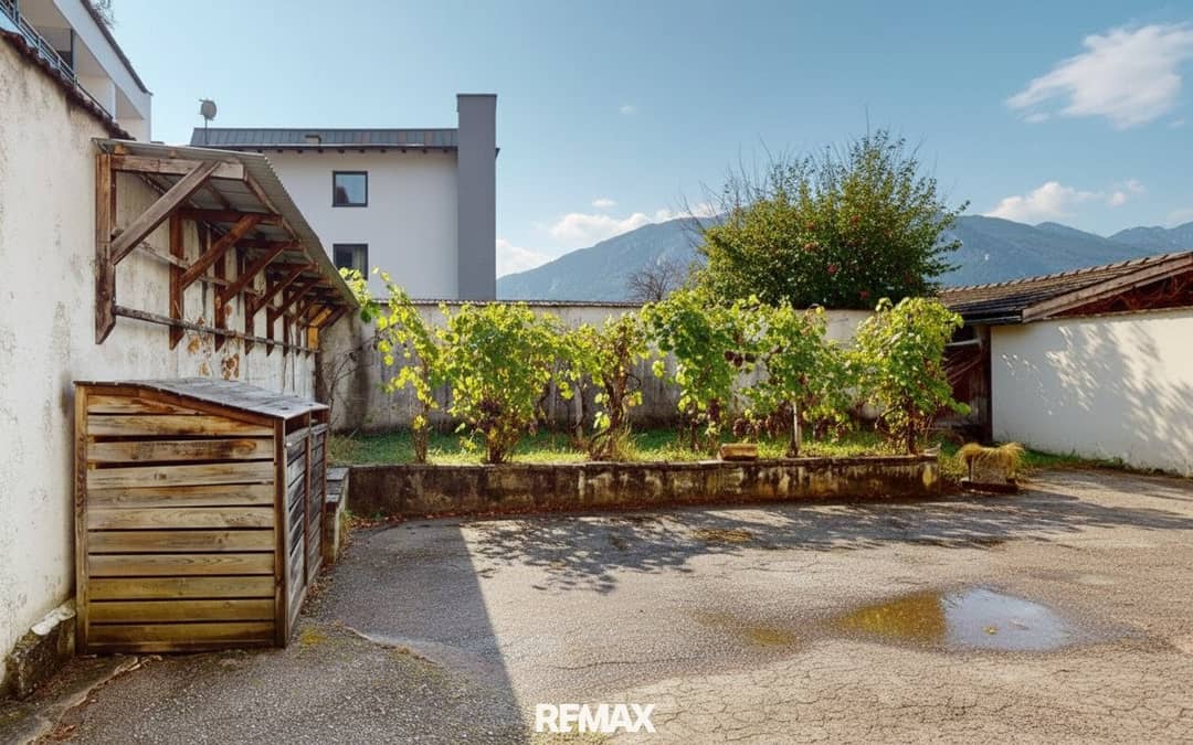 Altbauwohnung mit 89 m² Garten
