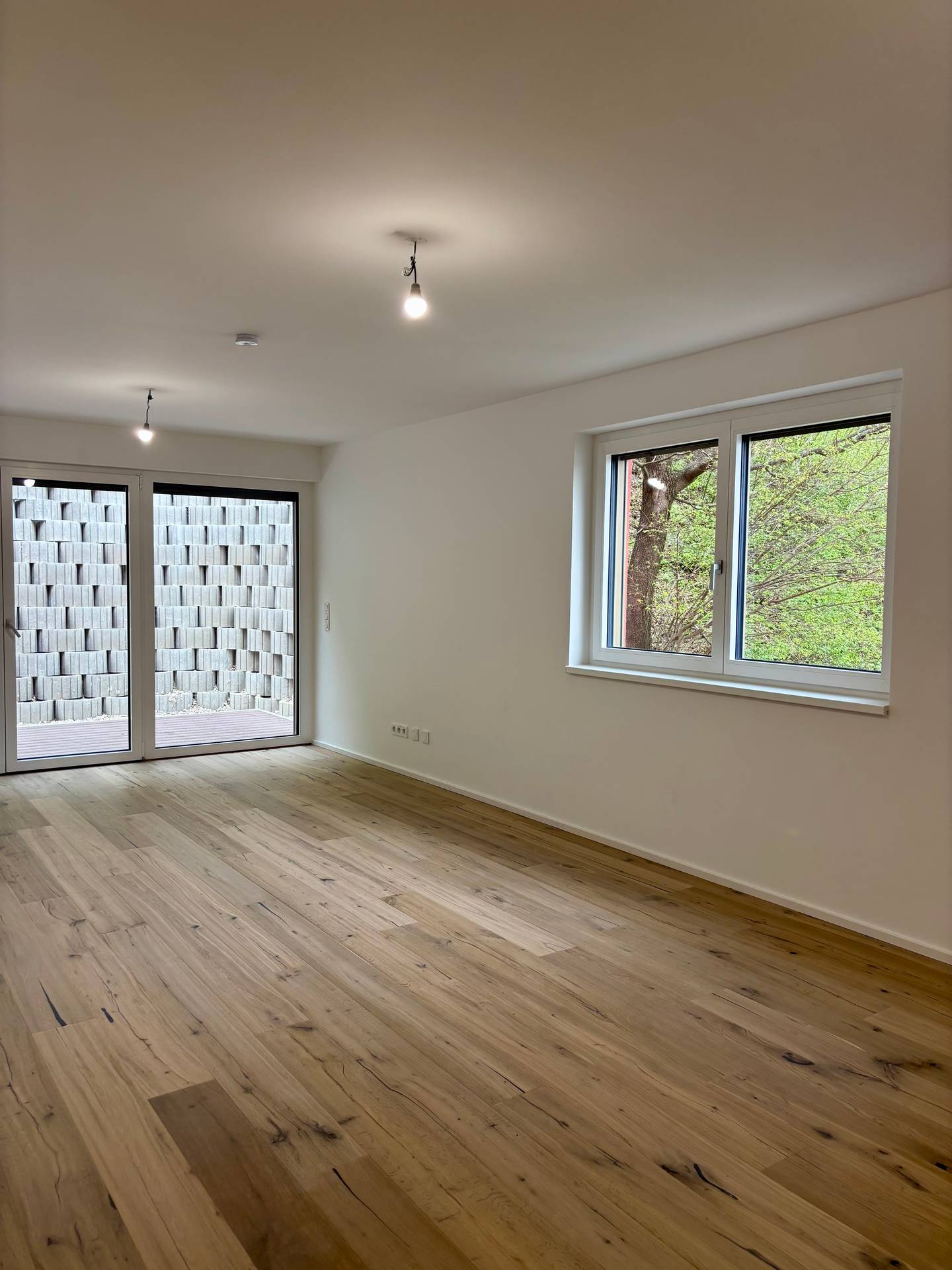 Moderne 2-Zimmer-Wohnung mit Terrasse