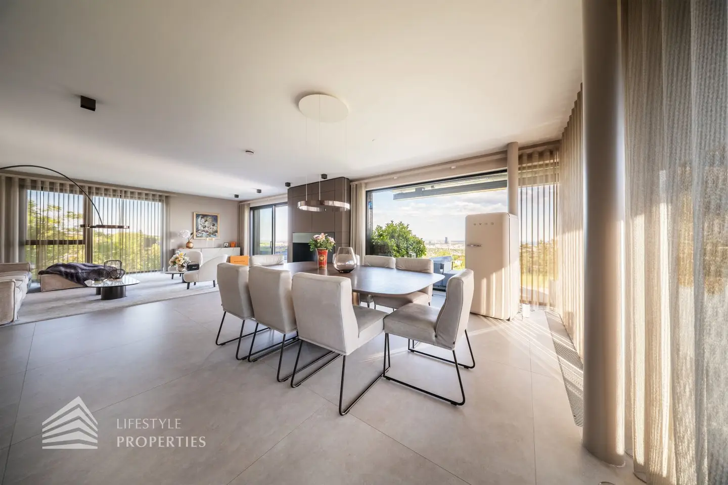 Apartment with balcony and panoramic view over Vienna
