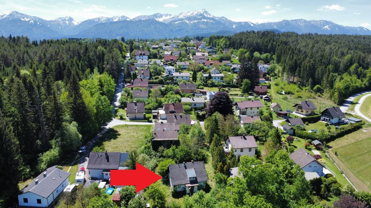 Charmantes Baugrundstück am Ortsrand von Velden