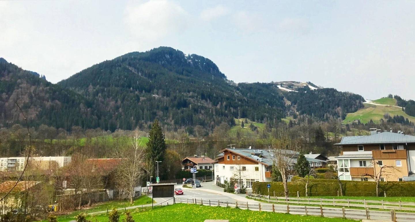 ++RARITÄT in Kitzbühel++ SONNIGE WOHNUNG auch als FERIEN-APPARTEMENT mit traum Bergblick!  Fitnessraum/Sauna, 1 Stellplatz! (Mietkauf möglich)