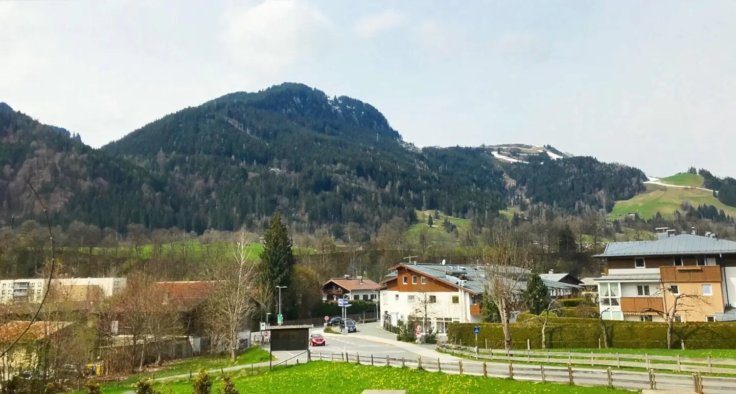 ++RARITÄT in Kitzbühel++ SONNIGE WOHNUNG auch als FERIEN-APPARTEMENT mit traum Bergblick! Fitnessraum/Sauna, 1 Stellplatz! (Mietkauf möglich)