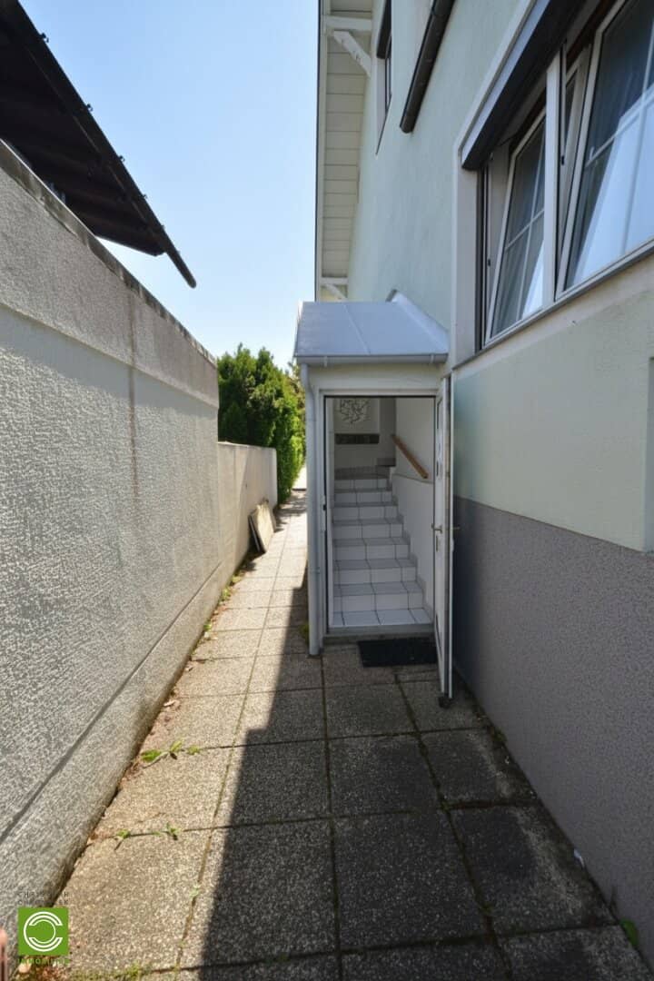 Perchtoldsdorf: Single and Multi-Family House with Potential