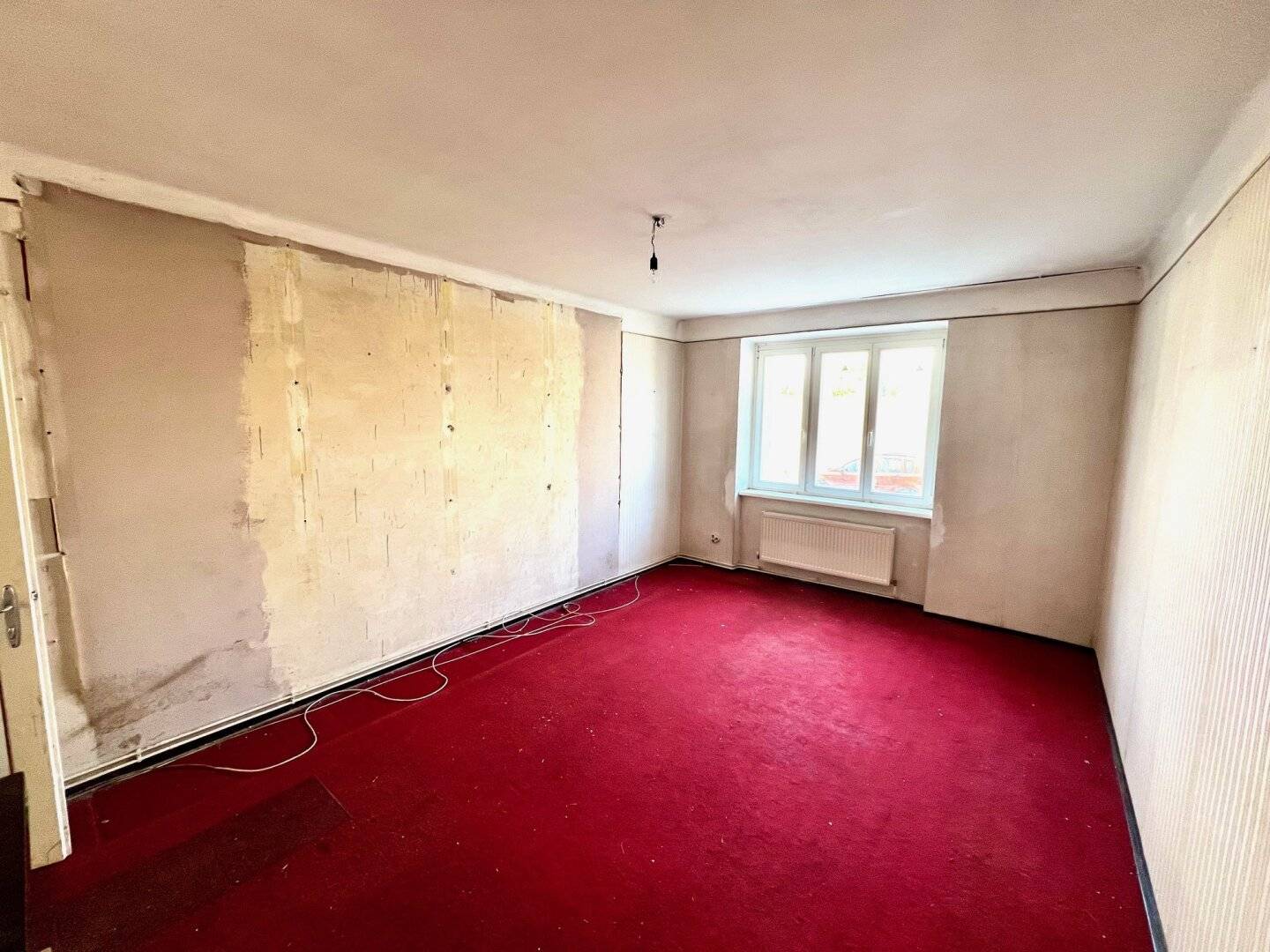 Erdgeschosswohnung mit großzügigem Wohnzimmer