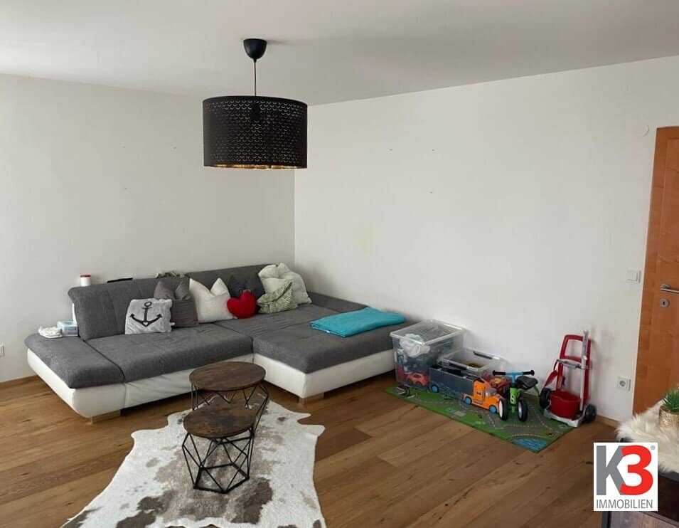 Apartment central city location balcony parking