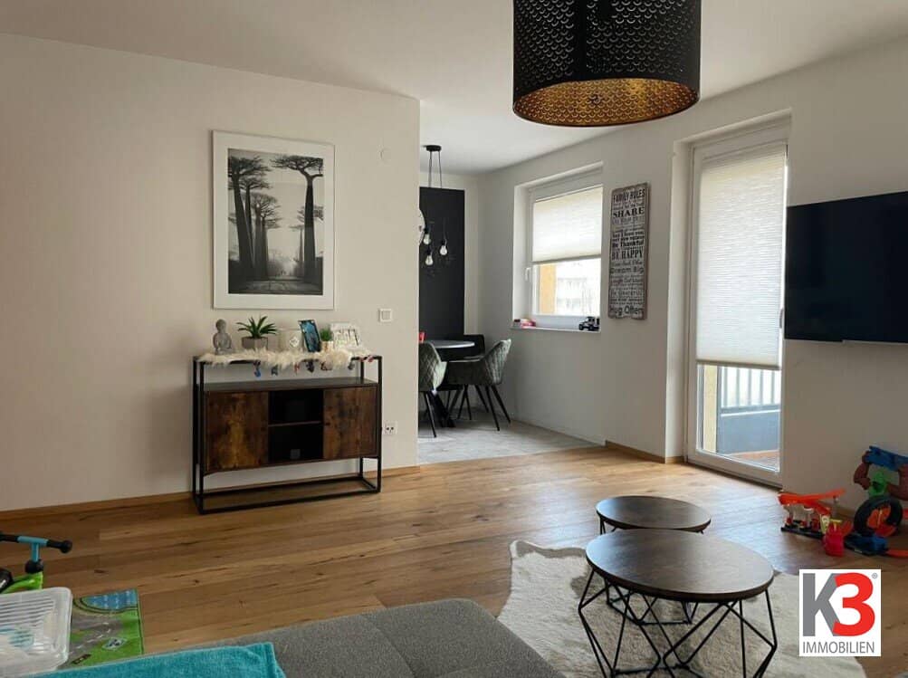 Apartment central city location balcony parking