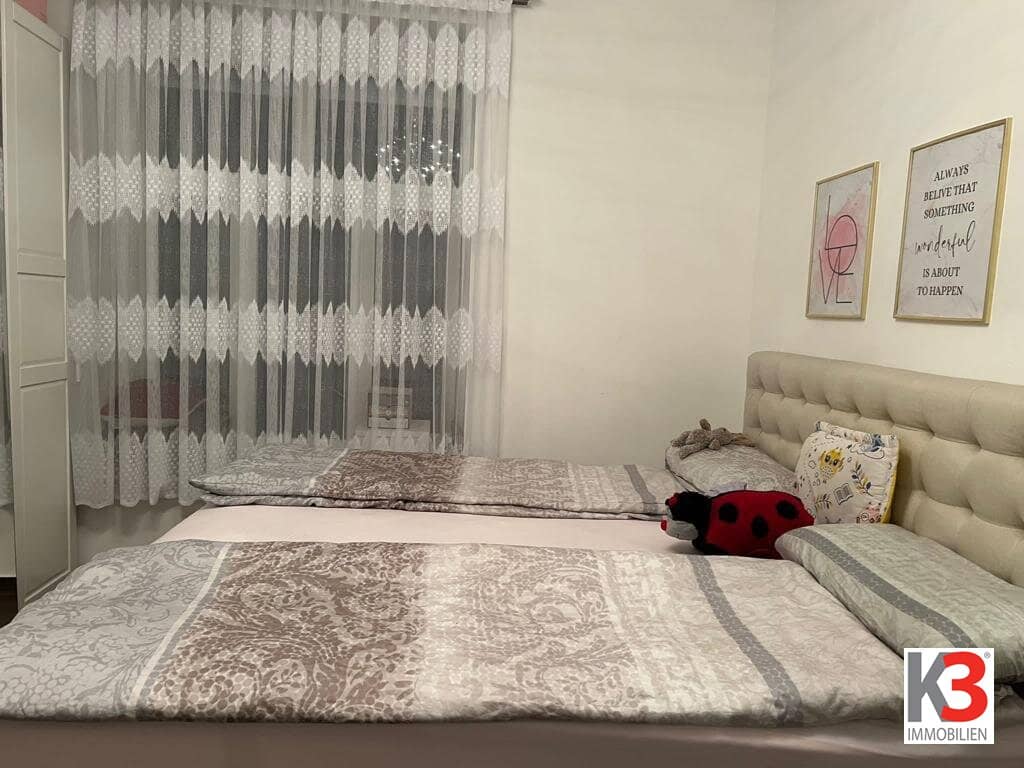Maxglan central ground floor apartment renovated