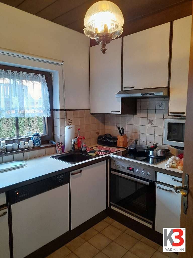 Gepflegte Doppelhaushälfte mit Garage und Garten